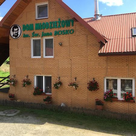 Dom Mlodziezowy W Polanie Apartman Serednie Male Kültér fotó