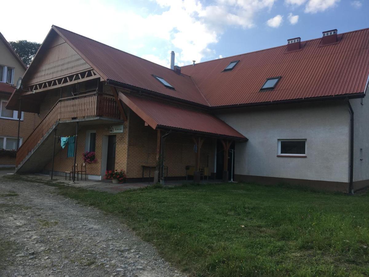 Dom Mlodziezowy W Polanie Apartman Serednie Male Kültér fotó